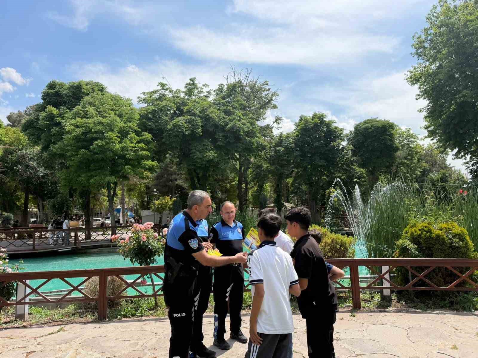 Malatya'da polis ekiplerinden boğulma vakalarına karşı farkındalık çalışması