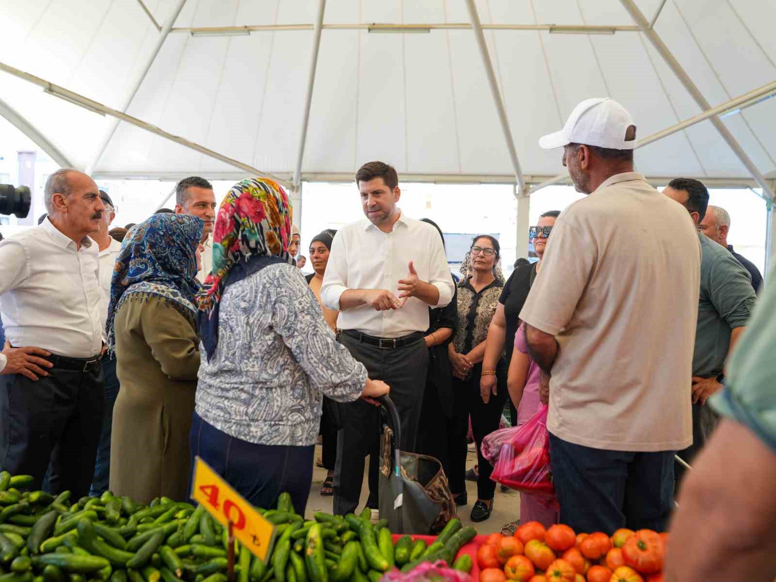 Tarsus'ta 4 yıldır atıl kalan semt pazarı yeniden hizmete açıldı
