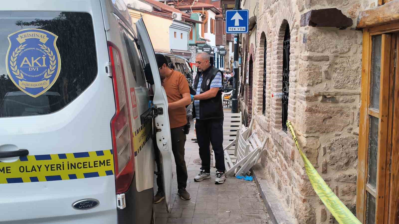 Antalya'da yaşayan Alman evinde ölü bulundu