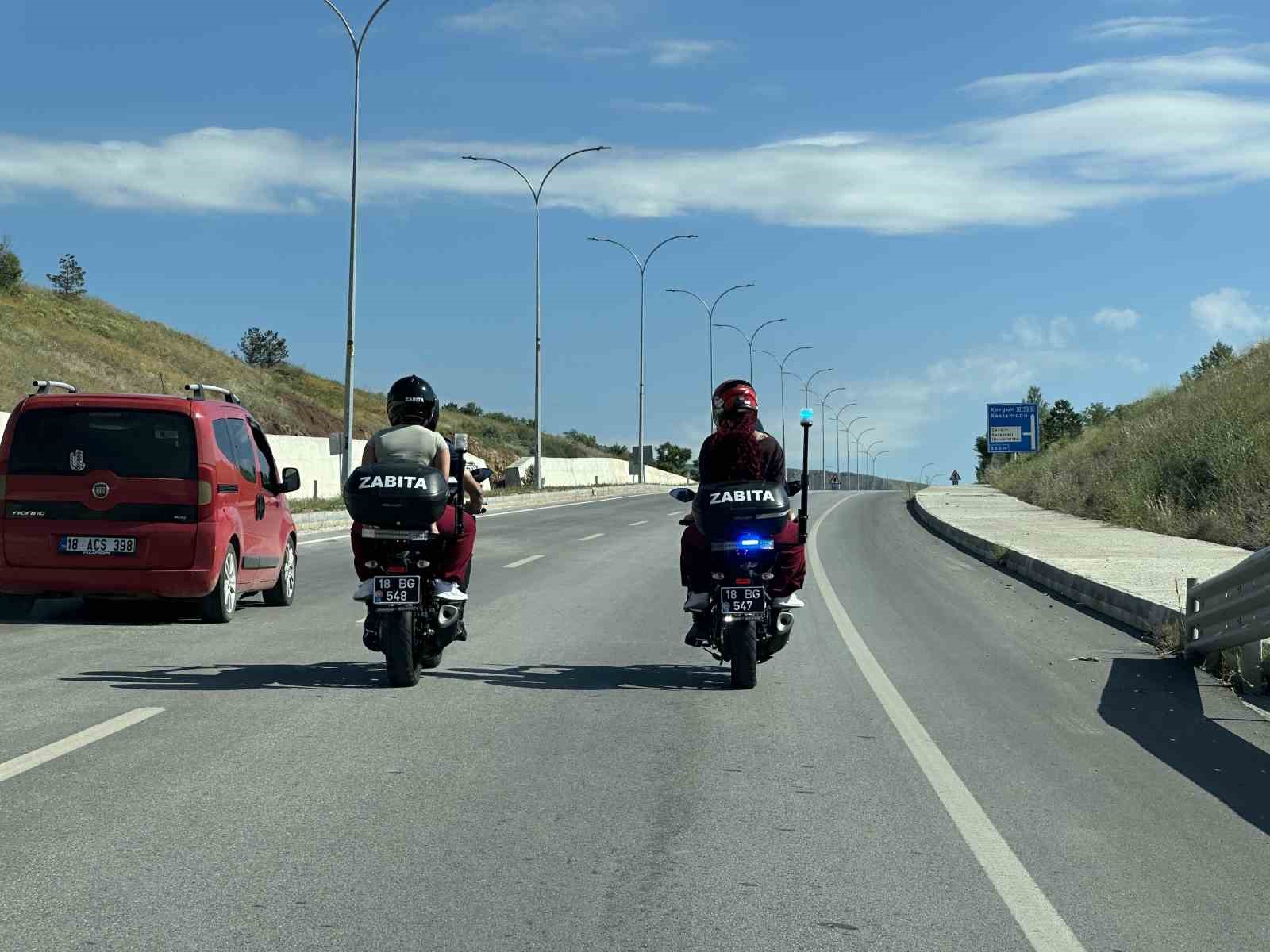 Çankırı’da YKS’ye geç kalan adayların yardımına zabıta ekipleri yetişti