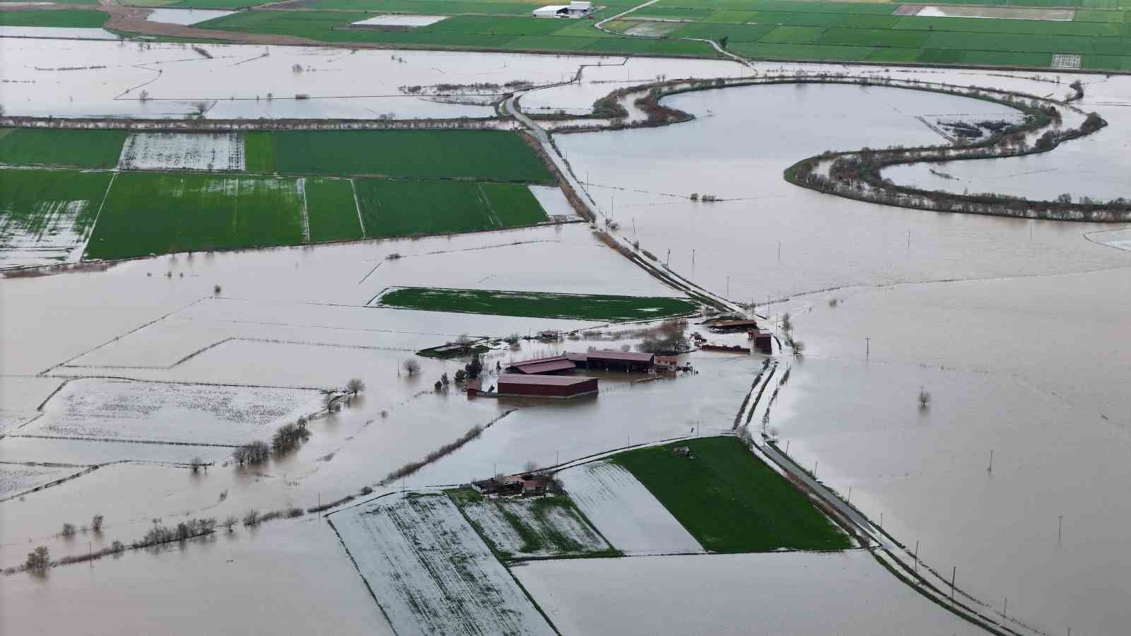 (ARŞİV FOTO) - AYDIN'DA ŞUBAT AYINDA BÜYÜK MENDERES NEHRİ’NİN TAŞMASI SONUCU ÇOK SAYIDA TARIM ARAZİSİNİN SULAR ALTINDA KALDIĞI TATARLAR BÖLGESİ’NDE, TAŞKINDAN 8 AY SONRA İL VE İLÇE TARIM EKİPLERİ TARAFINDAN İNCELEME YAPILARAK BÖLGEDEKİ SON DURUM DEĞERLENDİRİLDİ.
