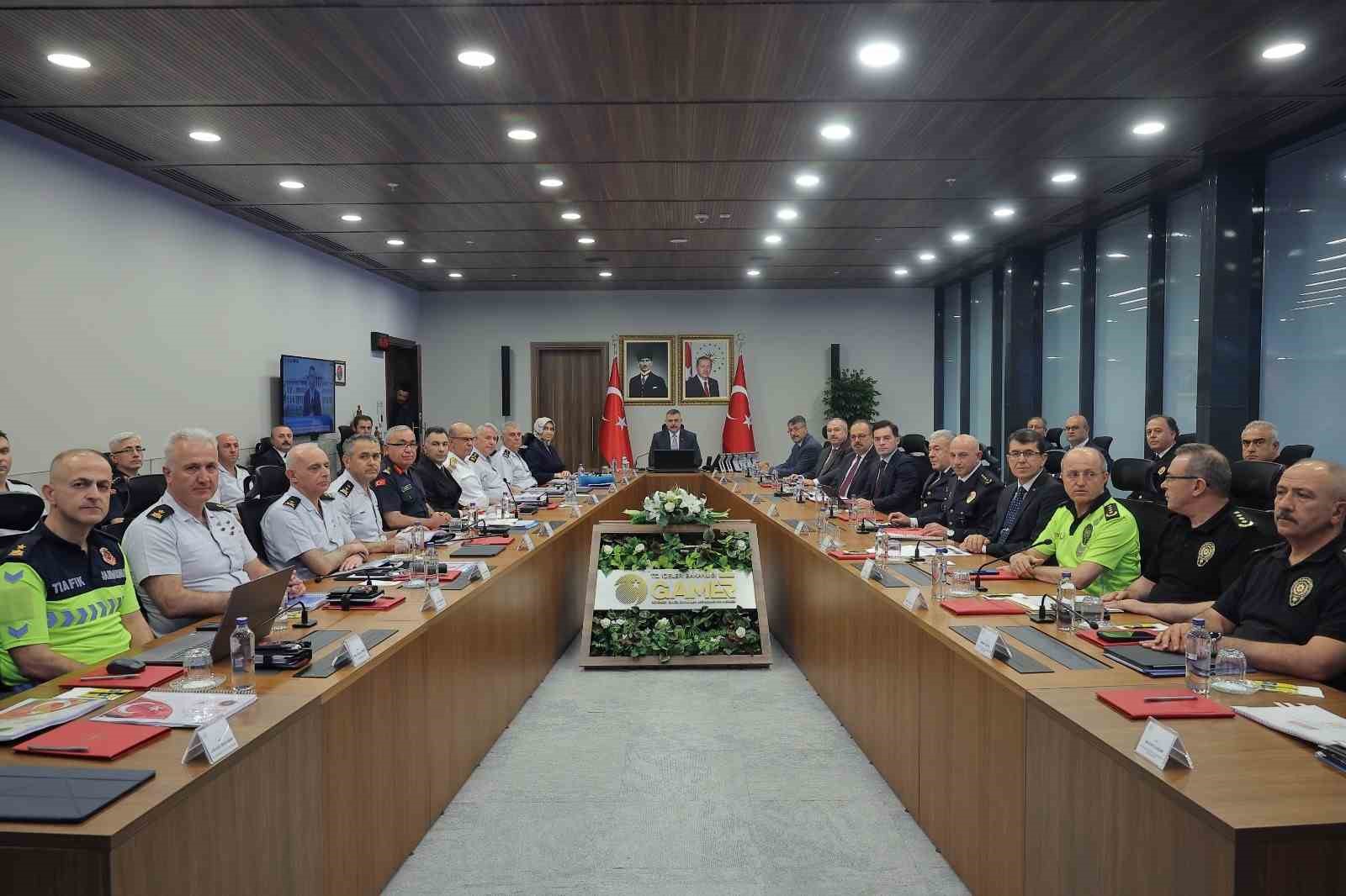 Bakan Çiftçi: 'Bu zirve, Türkiye'nin diplomatik ağırlığını, kurumsal kapasitesini, güvenlik tecrübesini ve ev sahipliğini bütün dünyaya göstereceği son derece önemli bir buluşmadır'