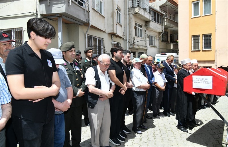Kıbrıs Gazisi İbrahim Bahçeli son yolculuğuna uğurlandı