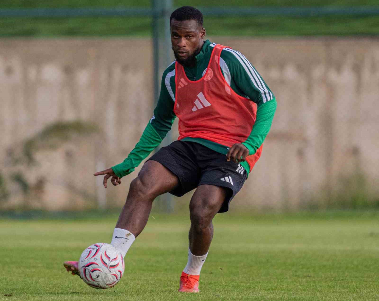 Çaykur Rizespor, yeni sezon mesaisine Erzurum'da başladı