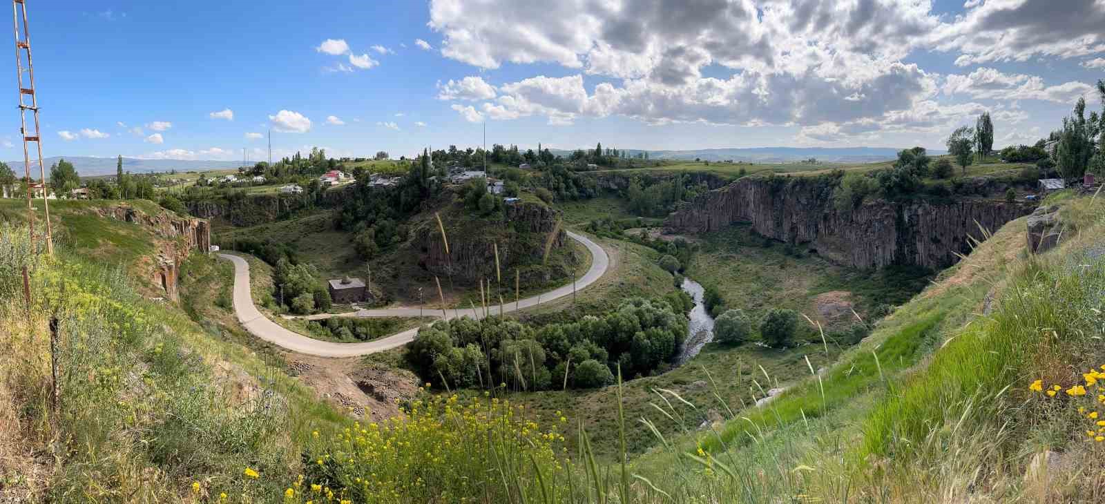 Erzurum Ticaret Borsası’ndan Hınıs’a çıkarma: Üyelerle buluşma, yerel ürünlere destek, turizm vurgusu