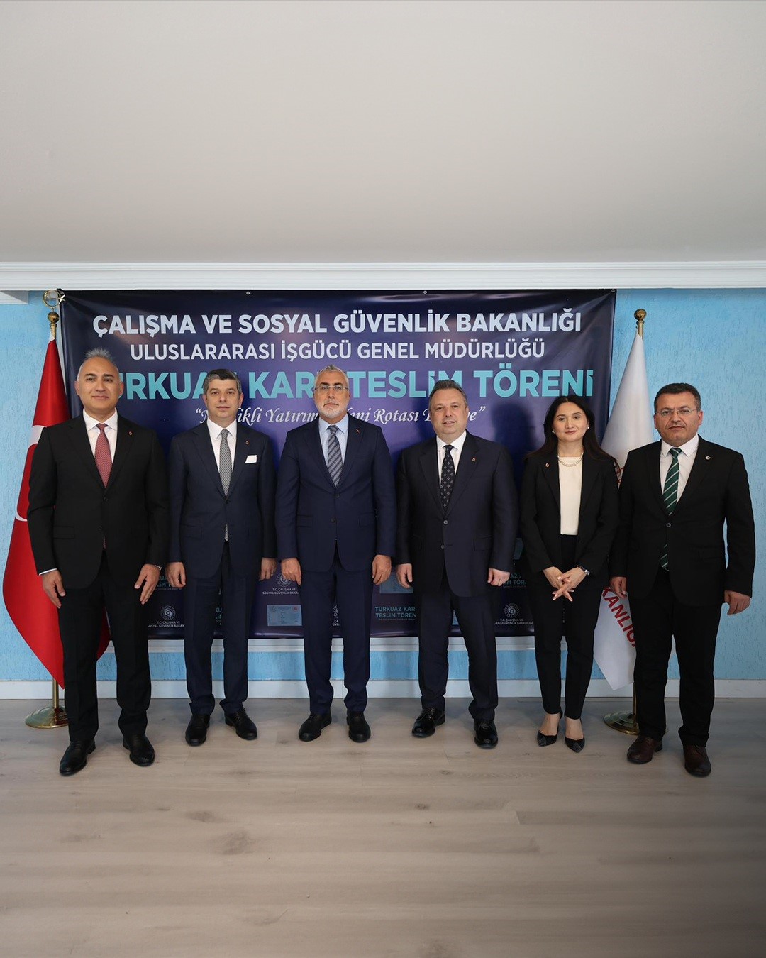 SOCAR Türkiye yöneticilerine Turkuaz Kart takdim edildi
