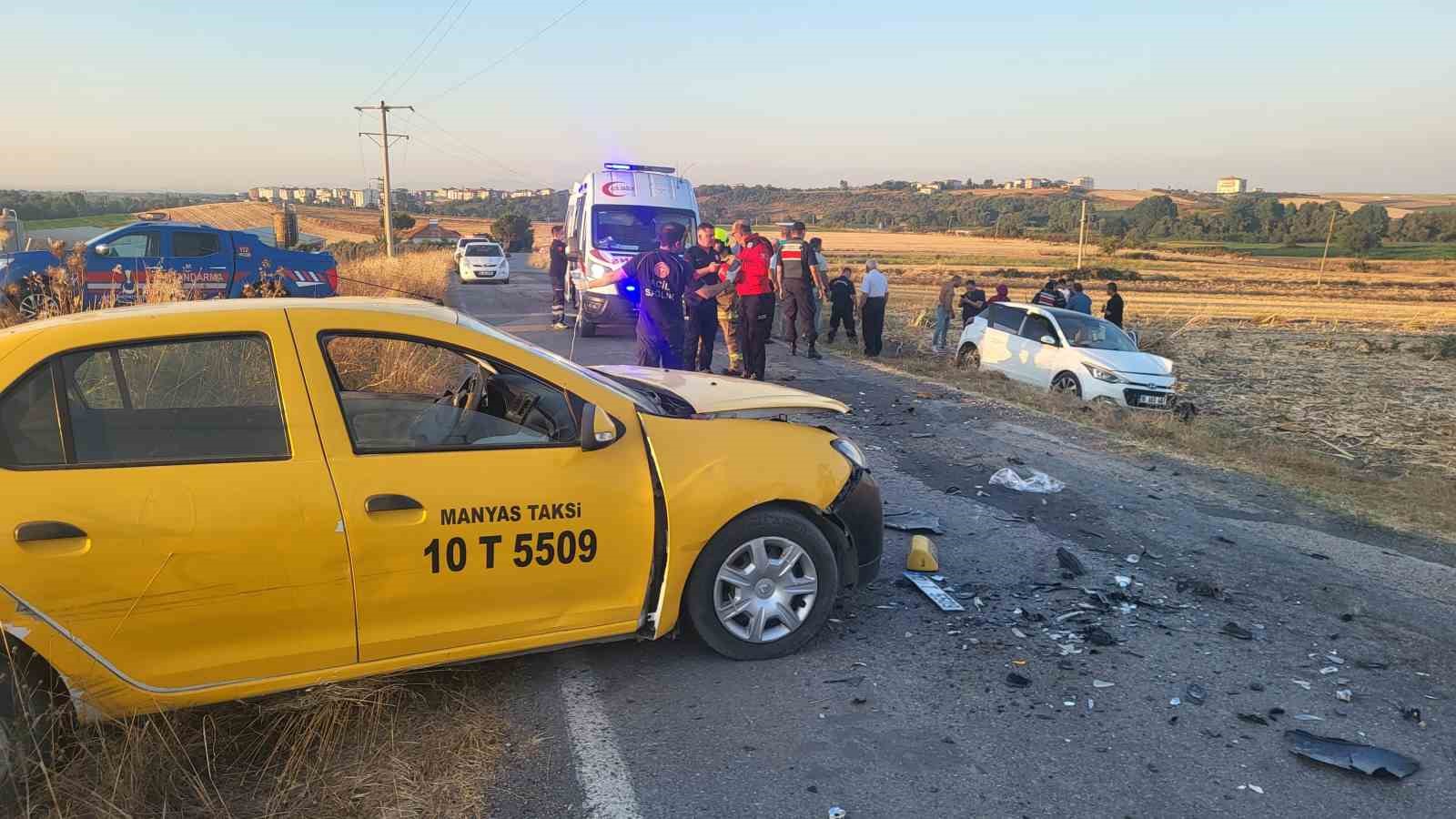 Manyas’ta trafik kazası: 6 yaralı