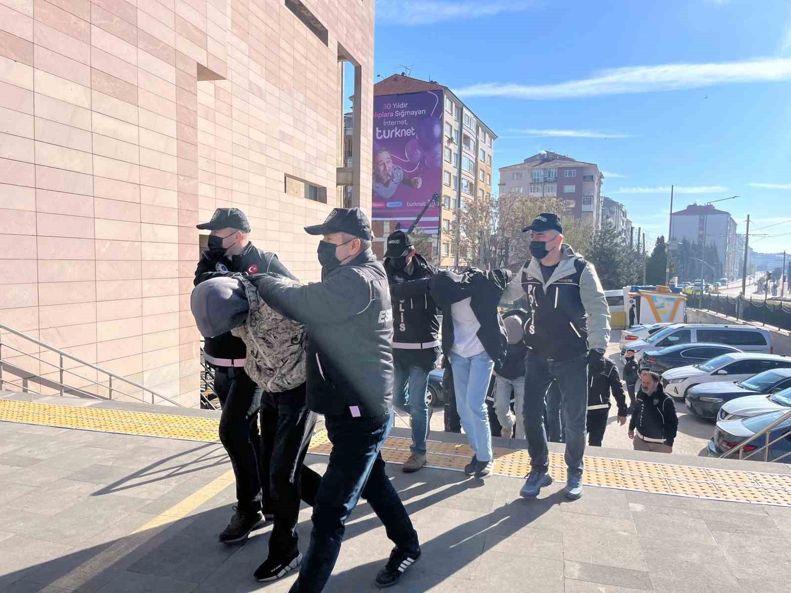 Eskişehir merkezli 6 ilde zehir operasyonunda 14 tutuklama