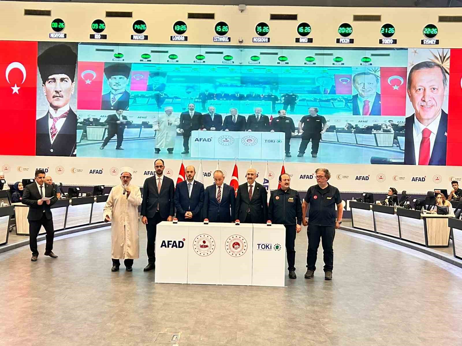 AFAD Başkanı Pehlivan: "Konutların Sındırgılı hemşerilerimize hayırlı olmasını diliyorum"
