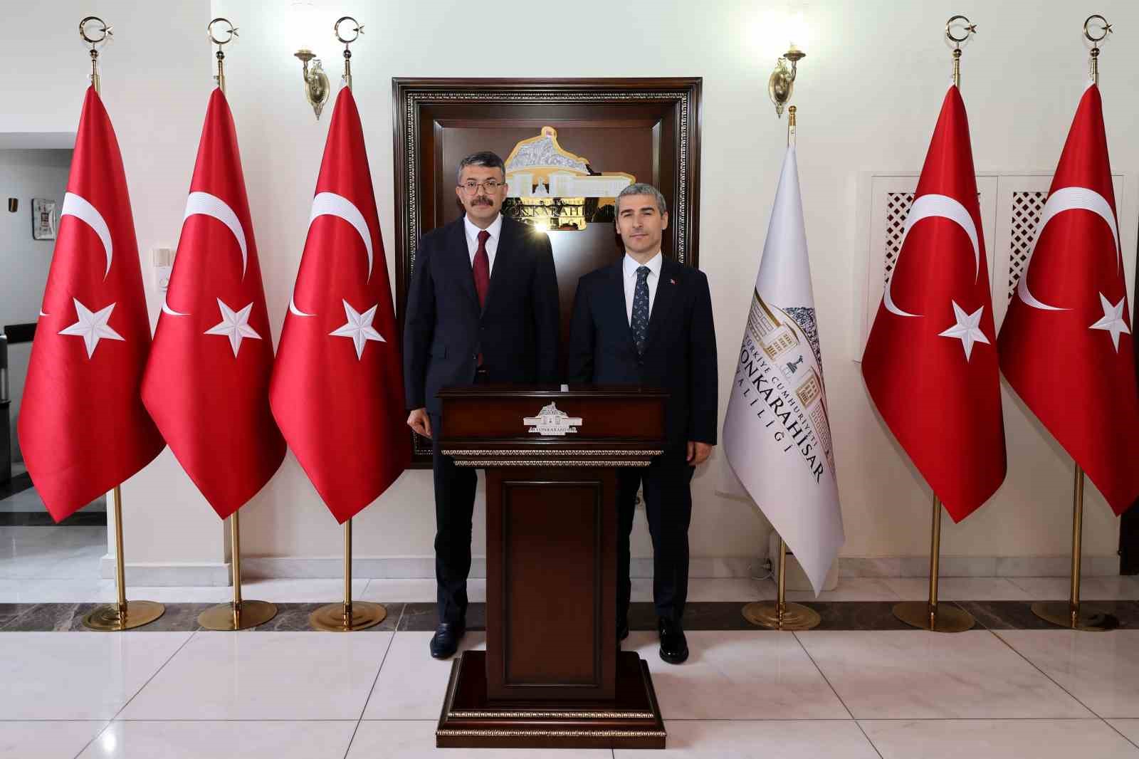 Afyonkarahisar'da kamu kurumları arasındaki koordinasyonun güçlendirilmesi masaya yatırıldı