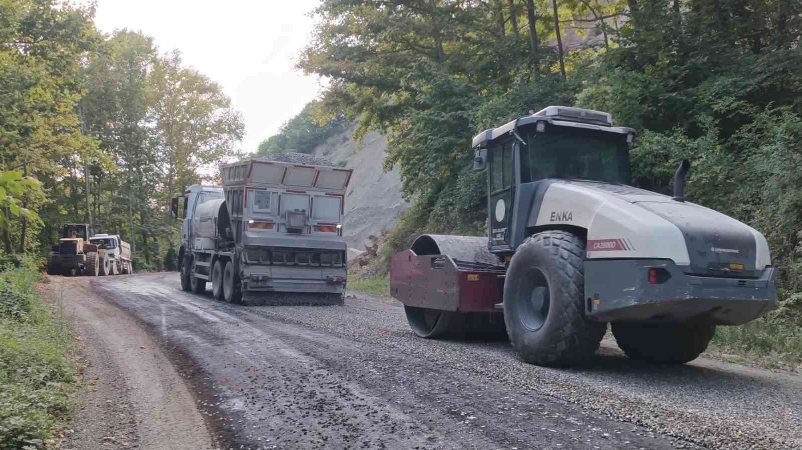 Değirmentepe’de sathi kaplama çalışması tamamlandı