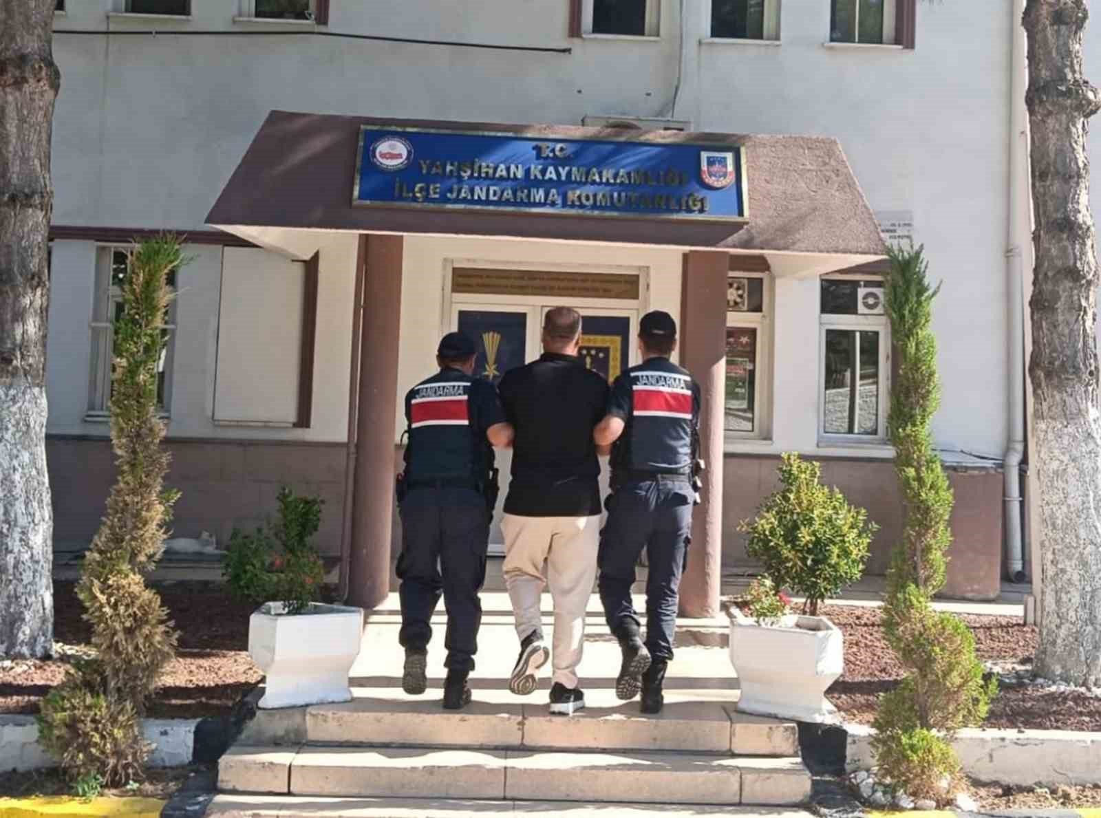 Kırıkkale’de 2 hükümlü yakalandı