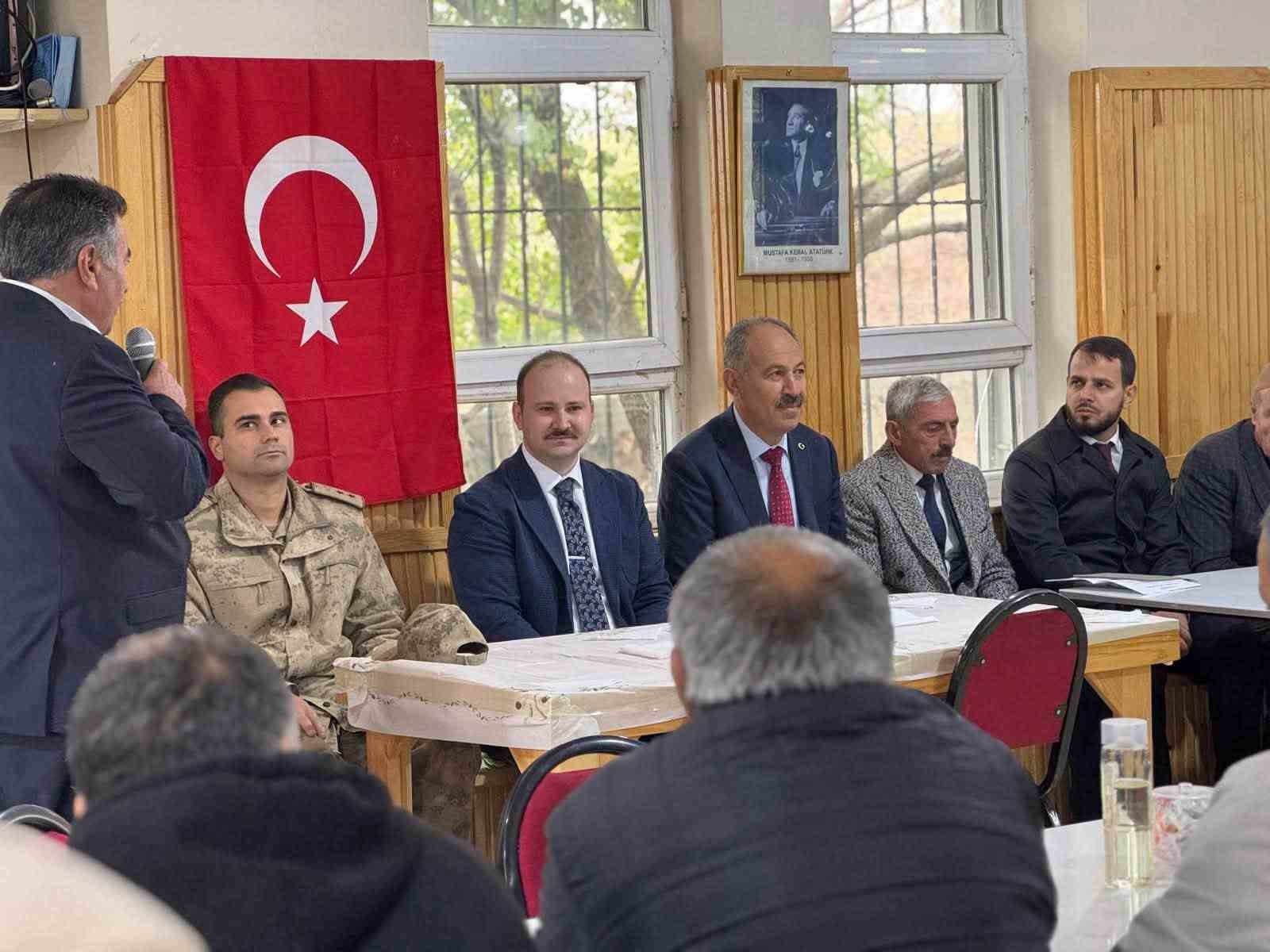 ARPAÇAY KAYMAKAMI GÜVENÇ, ATÇILAR KÖYÜ’NDE VATANDAŞLARIN TALEPLERİNİ DİNLEDİ(KARS-İHA)