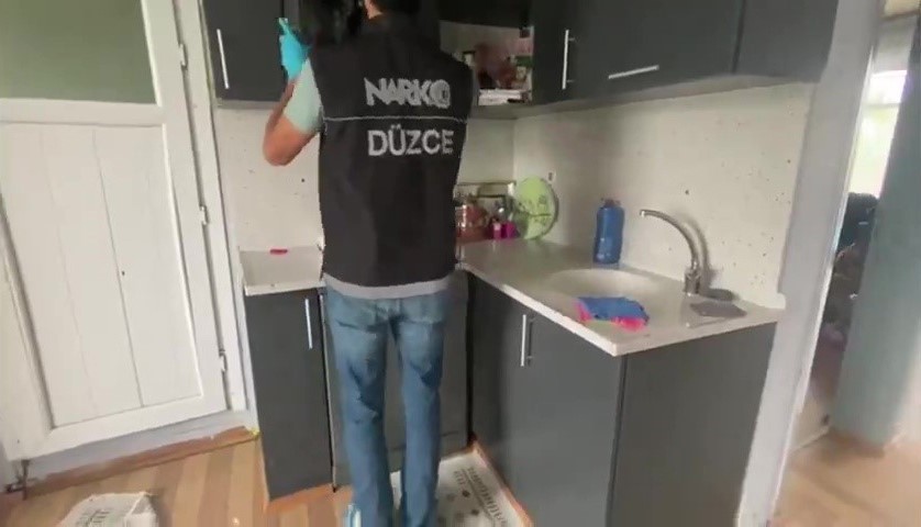Düzce'de narkotik suçlara geçit yok
