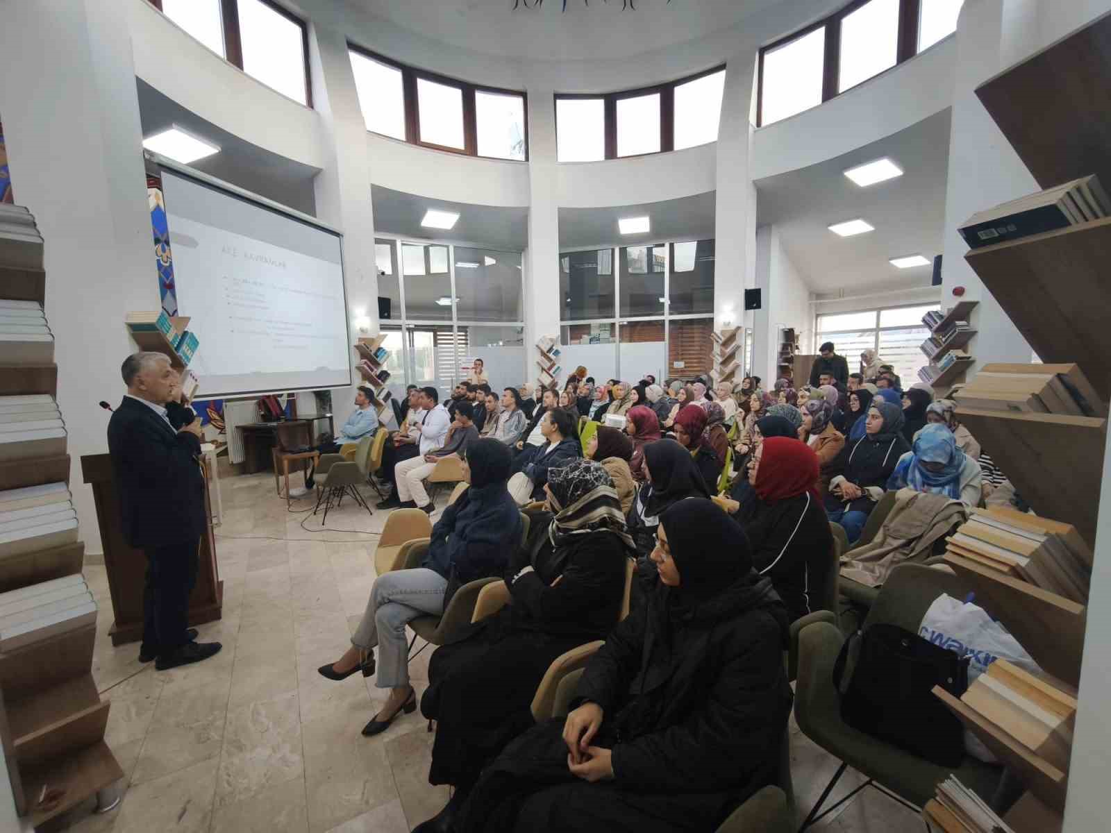 'Aile Okulu' etkinlikleri sürüyor