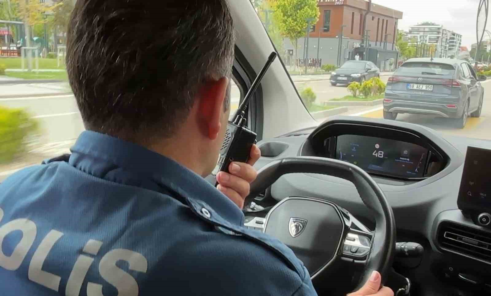 Polis seferber oldu ama 2 dakikayla sınavı kaçırdı