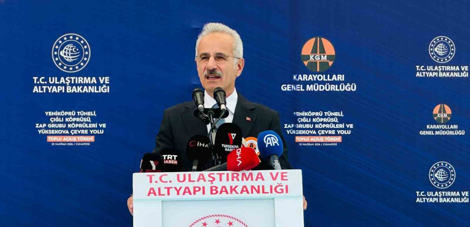 Bakan Uraloğlu: "Bir zamanlar ’girilmez’ denilen vadilerde şimdi tüneller açılıyor, köprüler yükseliyor"