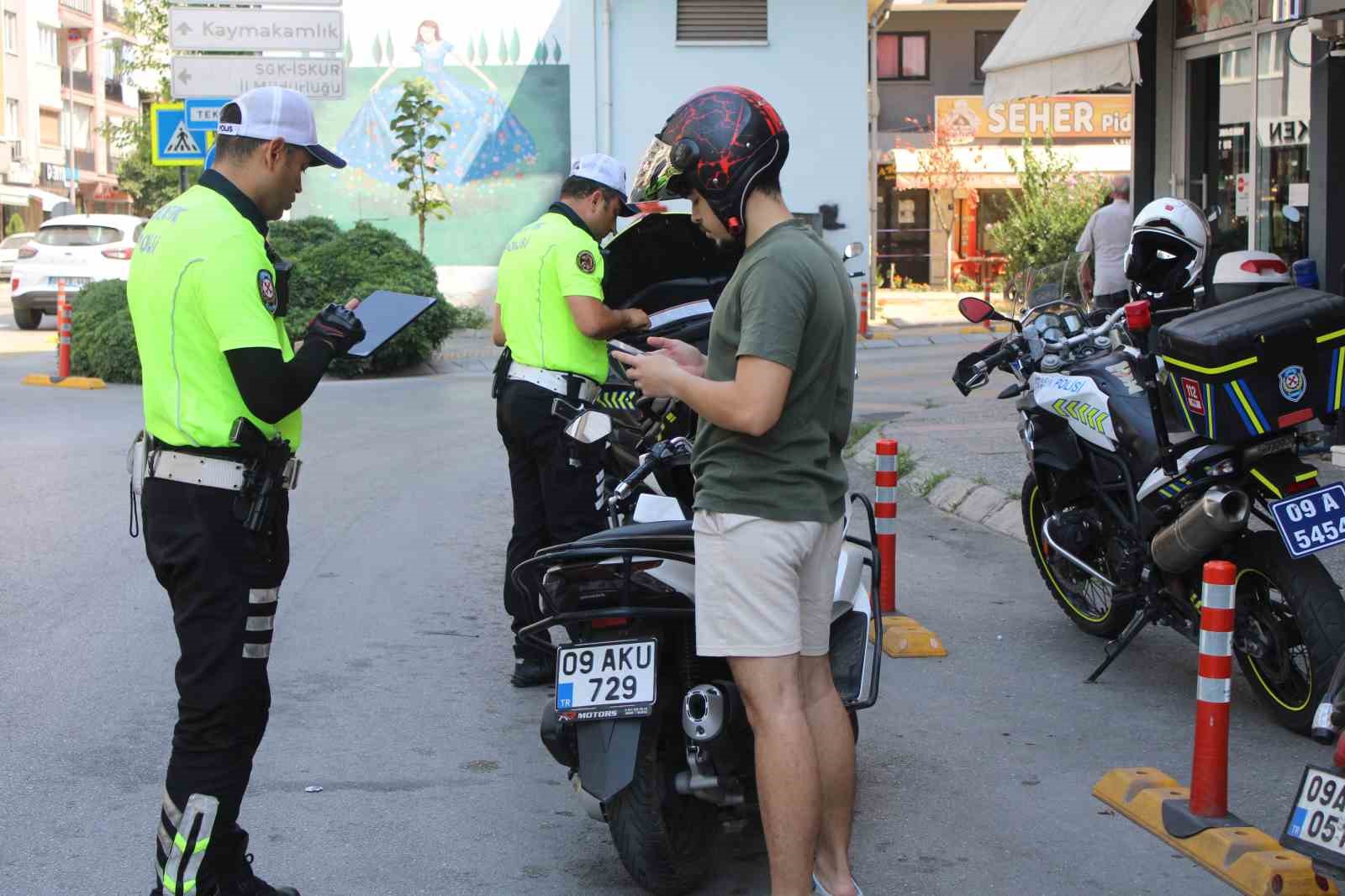 Aydın'da motosiklet sürücüleri denetlendi