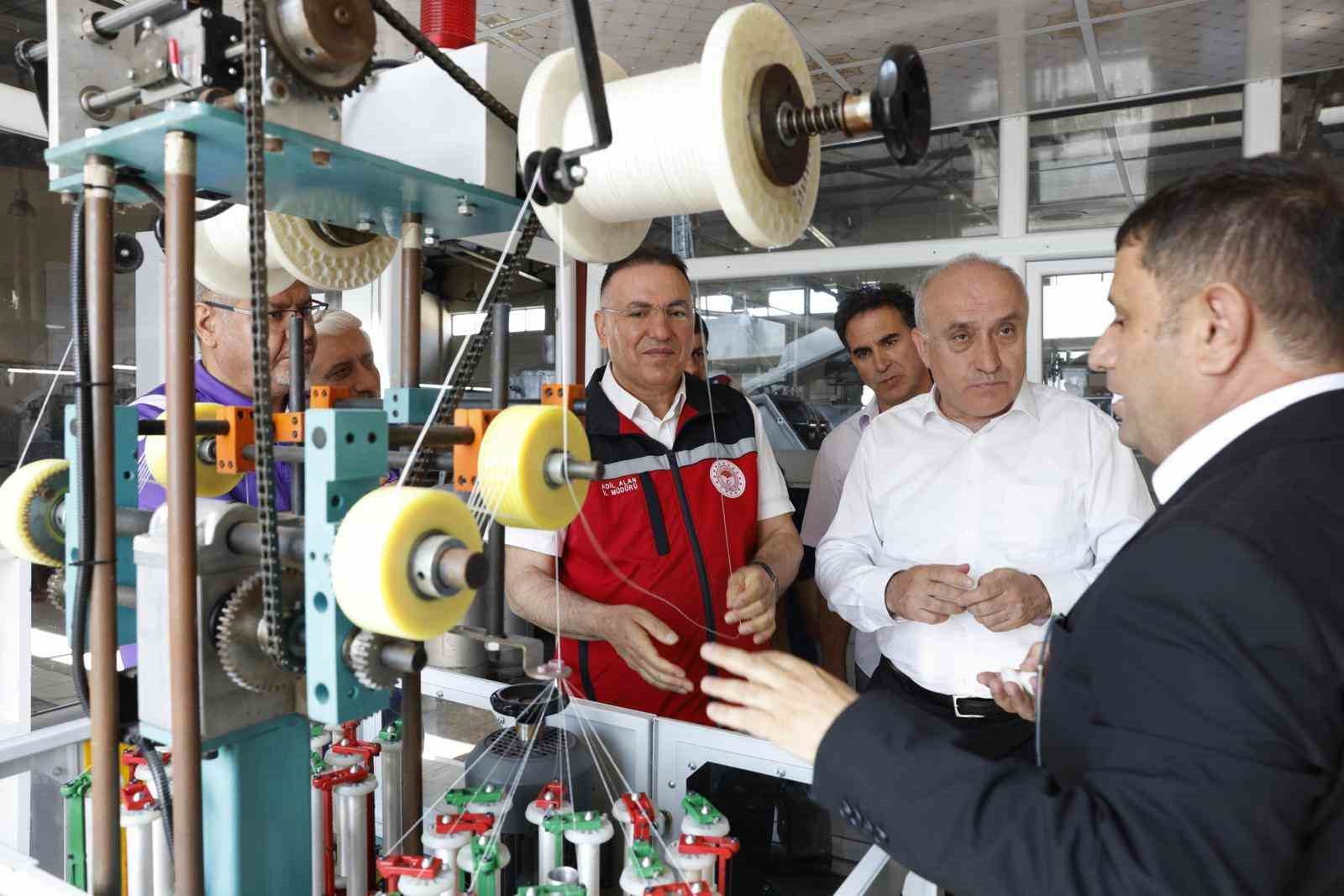 Diyarbakır’da uygulamalı ipek böcekçiliği eğitimi sertifika taktim töreni düzenlendi