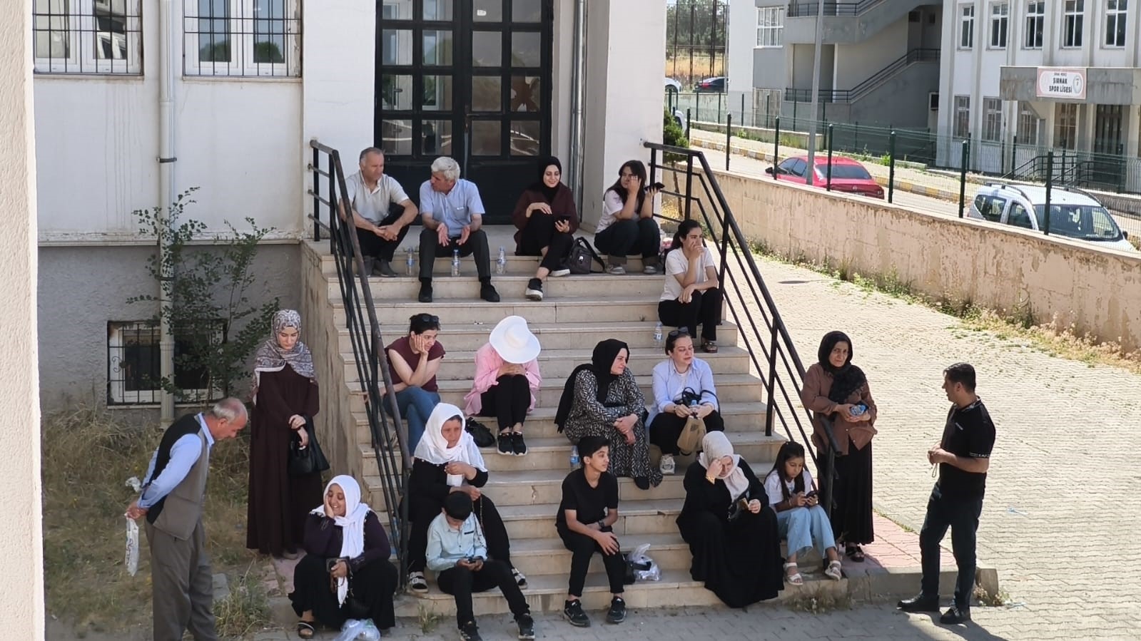 Şırnak’ta YKS heyecanı: Sınava geç kalanları emniyet yetiştirdi