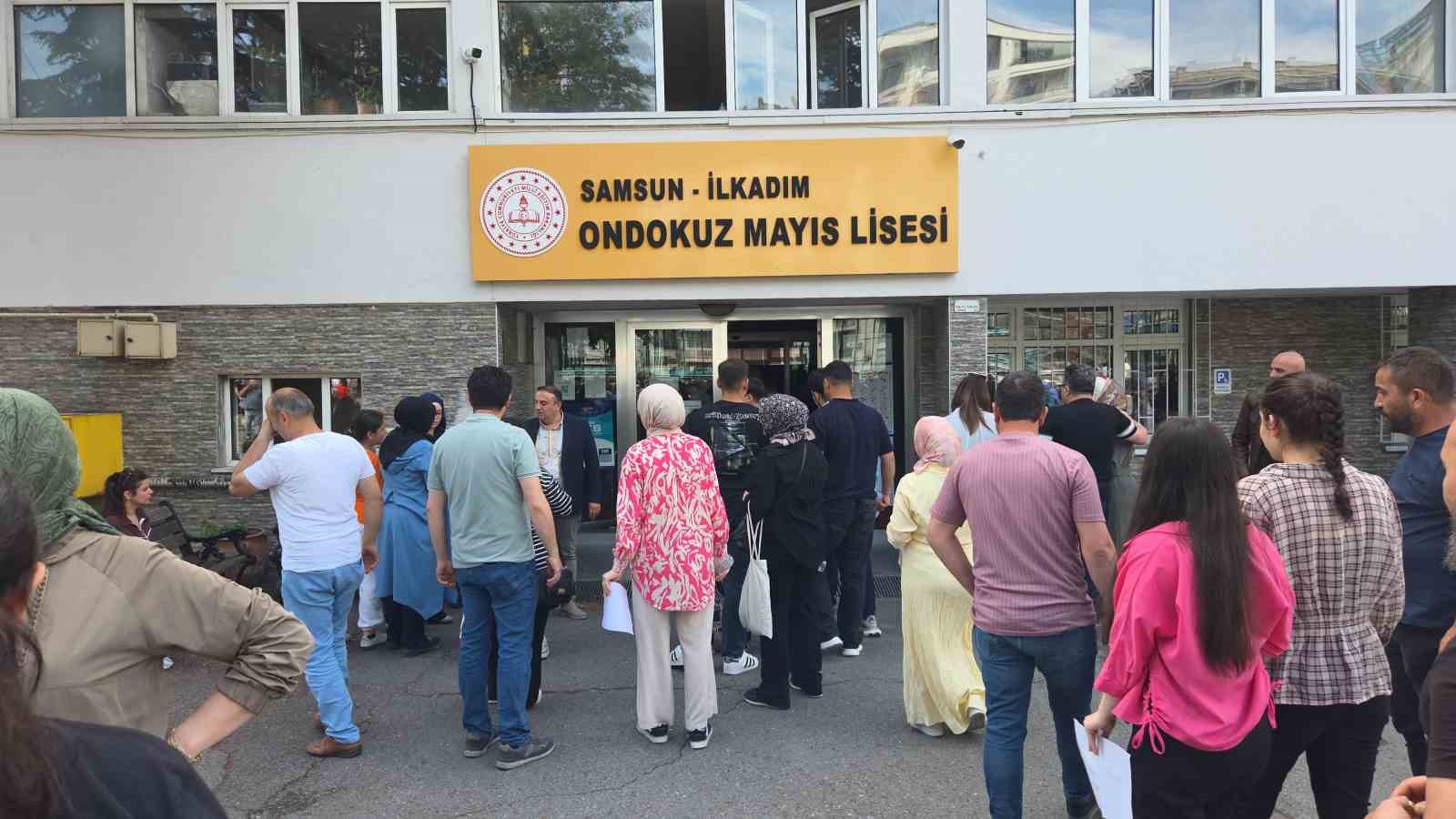 Ehliyet ve kimlik krizi YKS öncesi öğrenciyi bayılttı