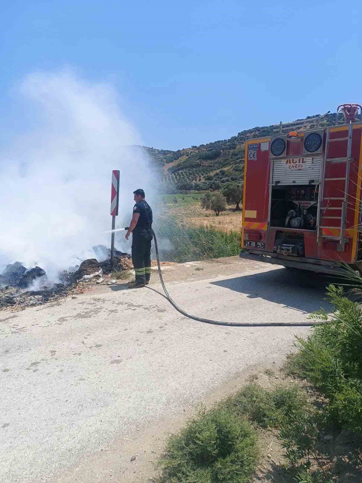 Altınözü'de çöplük yangını