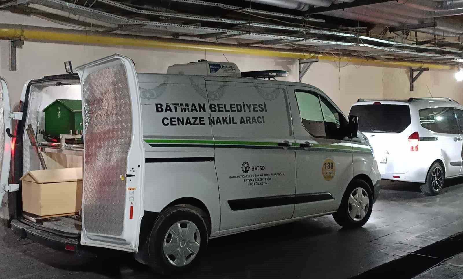 Mardin'de boğazına şeker kaçan 2 yaşındaki çocuk, Batman'da hayatını kaybetti
