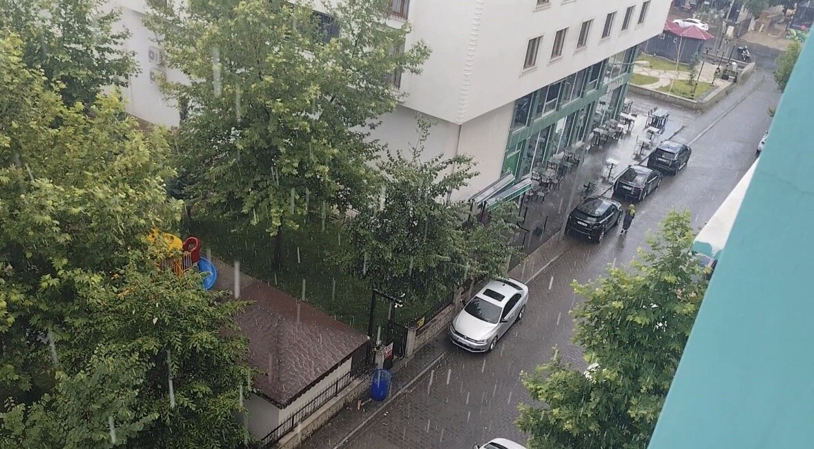 Meteorolojinin uyardığı Bingöl'de sağanak etkili oldu
