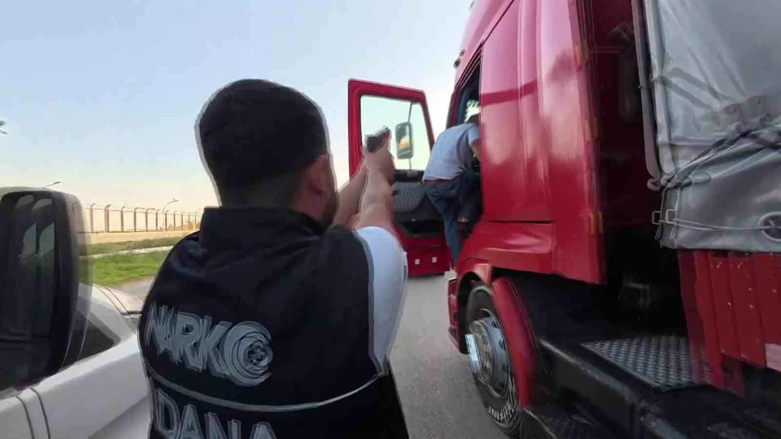 Adana’da 408 bin 235 uyuşturucu hap ele geçirildi