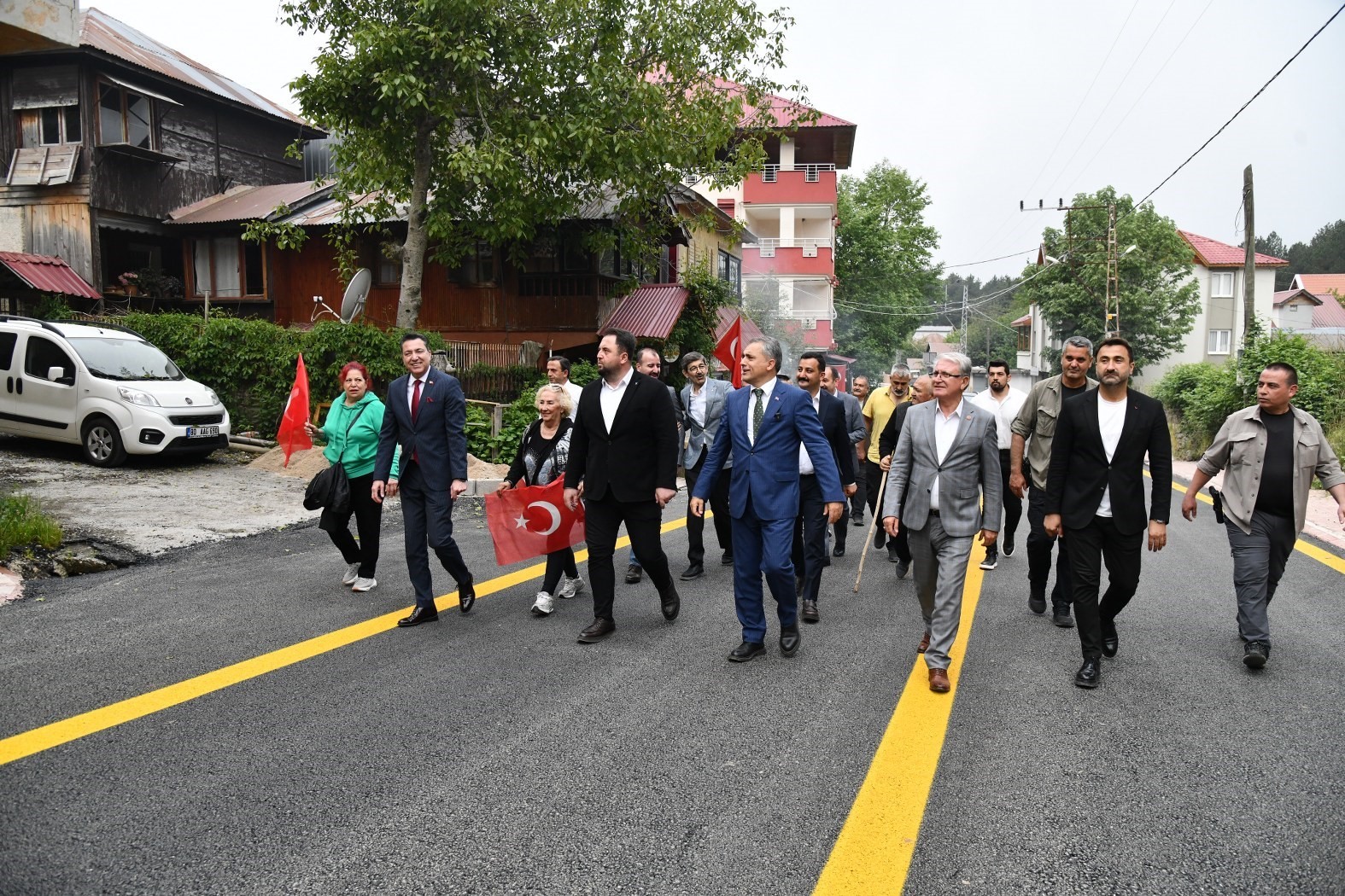 Zorkun Yaylası’nda tamamlanan yol törenle açıldı