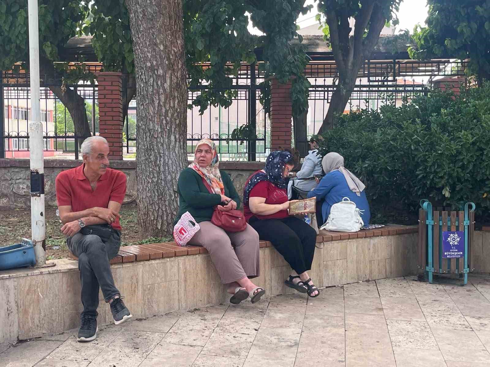 YKS maratonunda manzara değişmedi, geç kalanlar sınava alınmadı