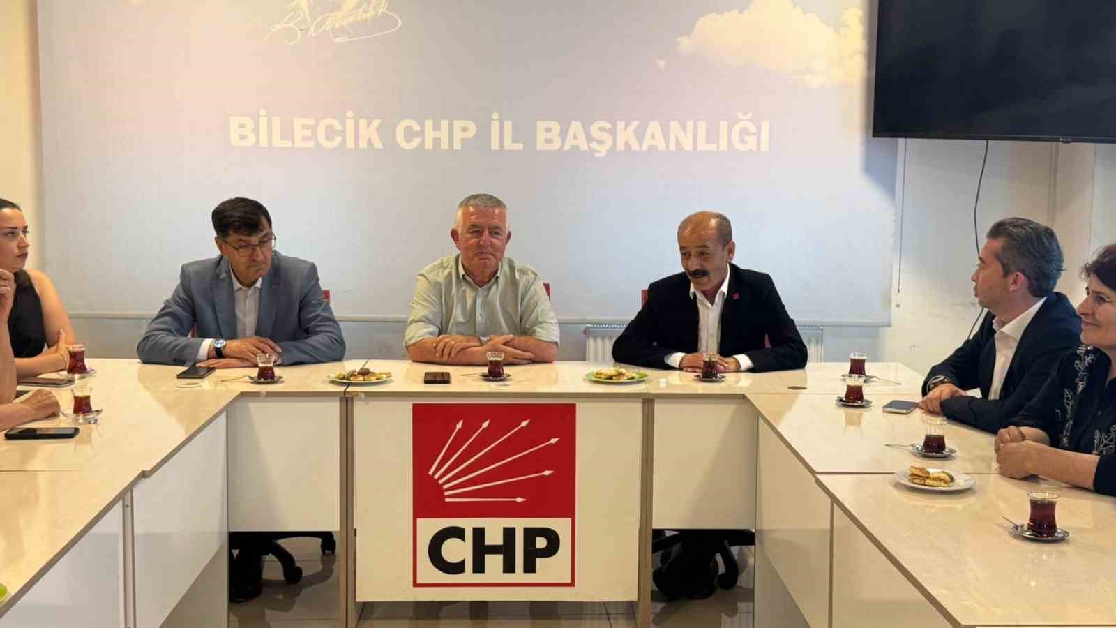 Kütahya Belediye Başkanı Eyüp Kahveci'den görevden alınan il başkanına destek