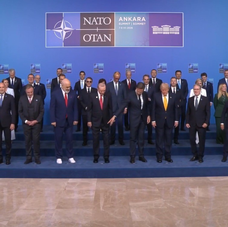 NATO Zirvesi'nde beyaz ayakkabı detayı dikkat çekti