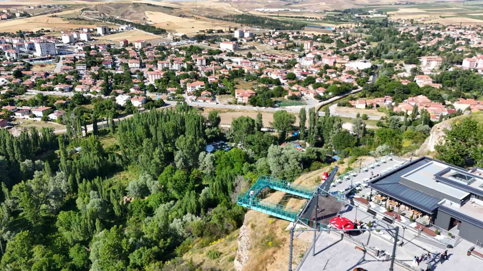 Adrenalin ve doğa tutkunlarının adresi Bünyan Cam Teras