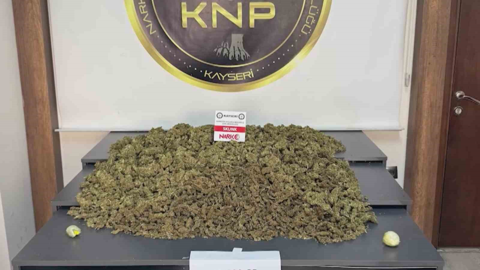 Kayseri’de 15 kilo uyuşturucu ele geçirildi
