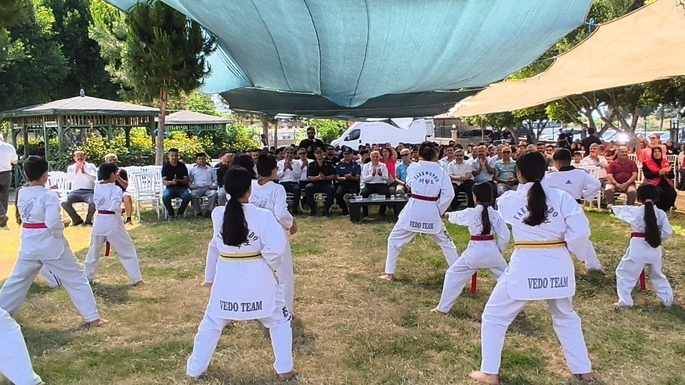 Anamur’da Umre ödüllü bilgi yarışması kazananları ödüllerini aldı
