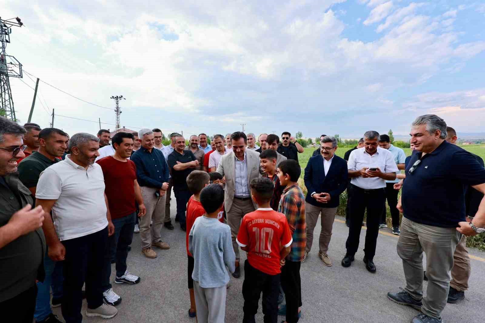 Vali Karakaya ve Mülkiye Başmüfettişlerinden Ahlat'a ziyaret