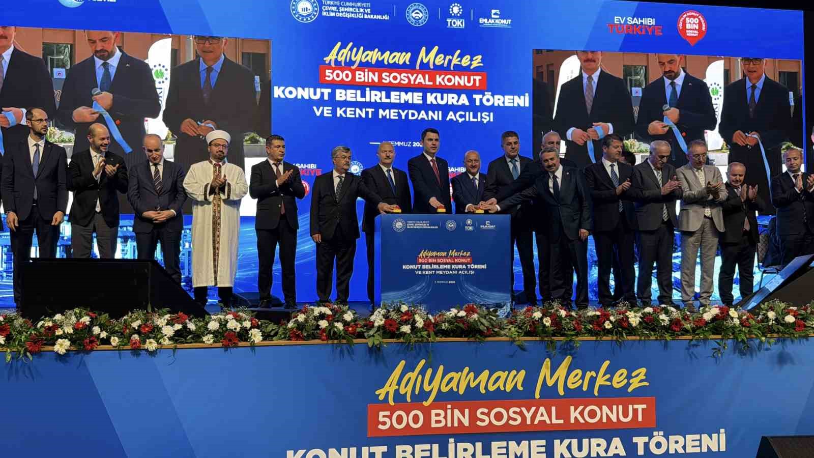 Bakan Kurum: 'Adıyaman yıkıldığı yerden doğruldu'