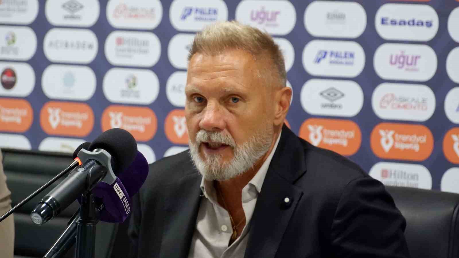 Thorsten Fink: "Ben takımıma, kulübe ve şehre güveniyorum"