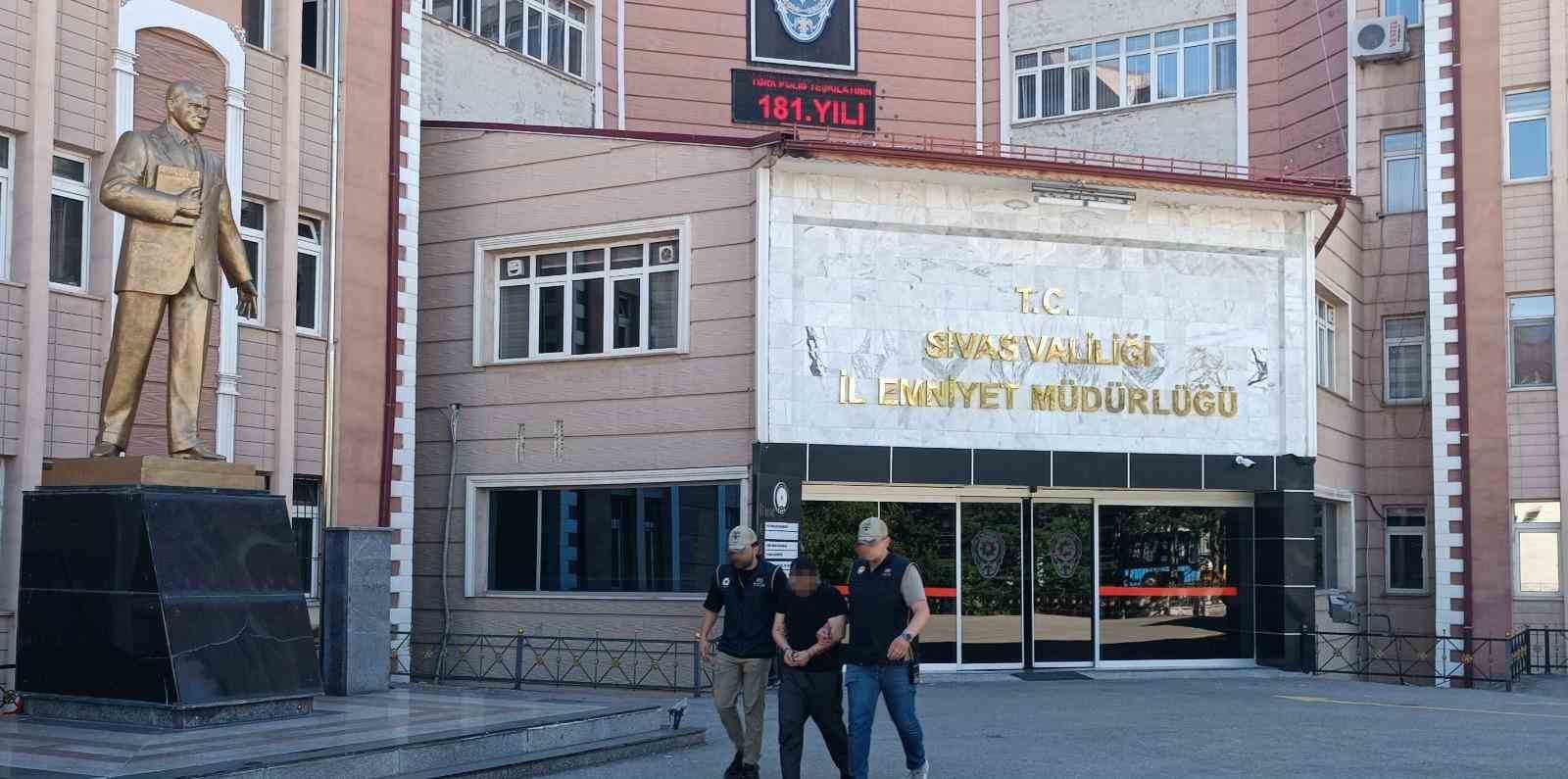 Sivas'ta FETÖ hükümlüsü yakalanarak cezaevine gönderildi