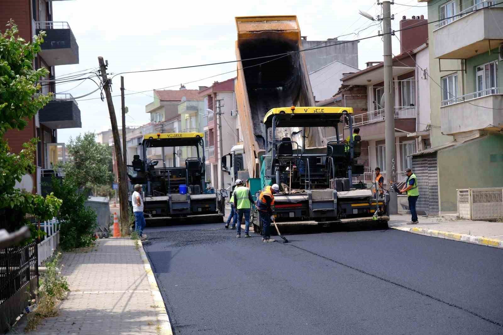 Altıeylül'ün yolları modern ve güvenli hale geliyor