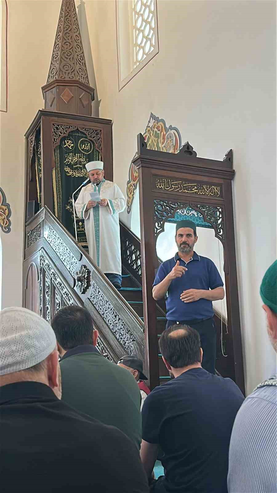 Cuma hutbesine işaret dili desteği