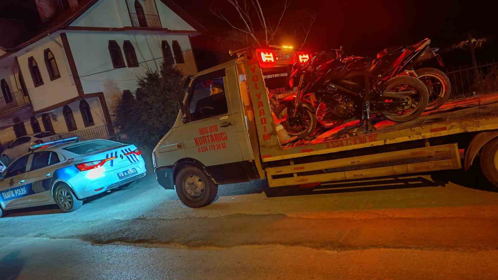 Mudurnu'da kural tanımaz motosikletlilere geçit yok: 2 araç trafikten men edildi