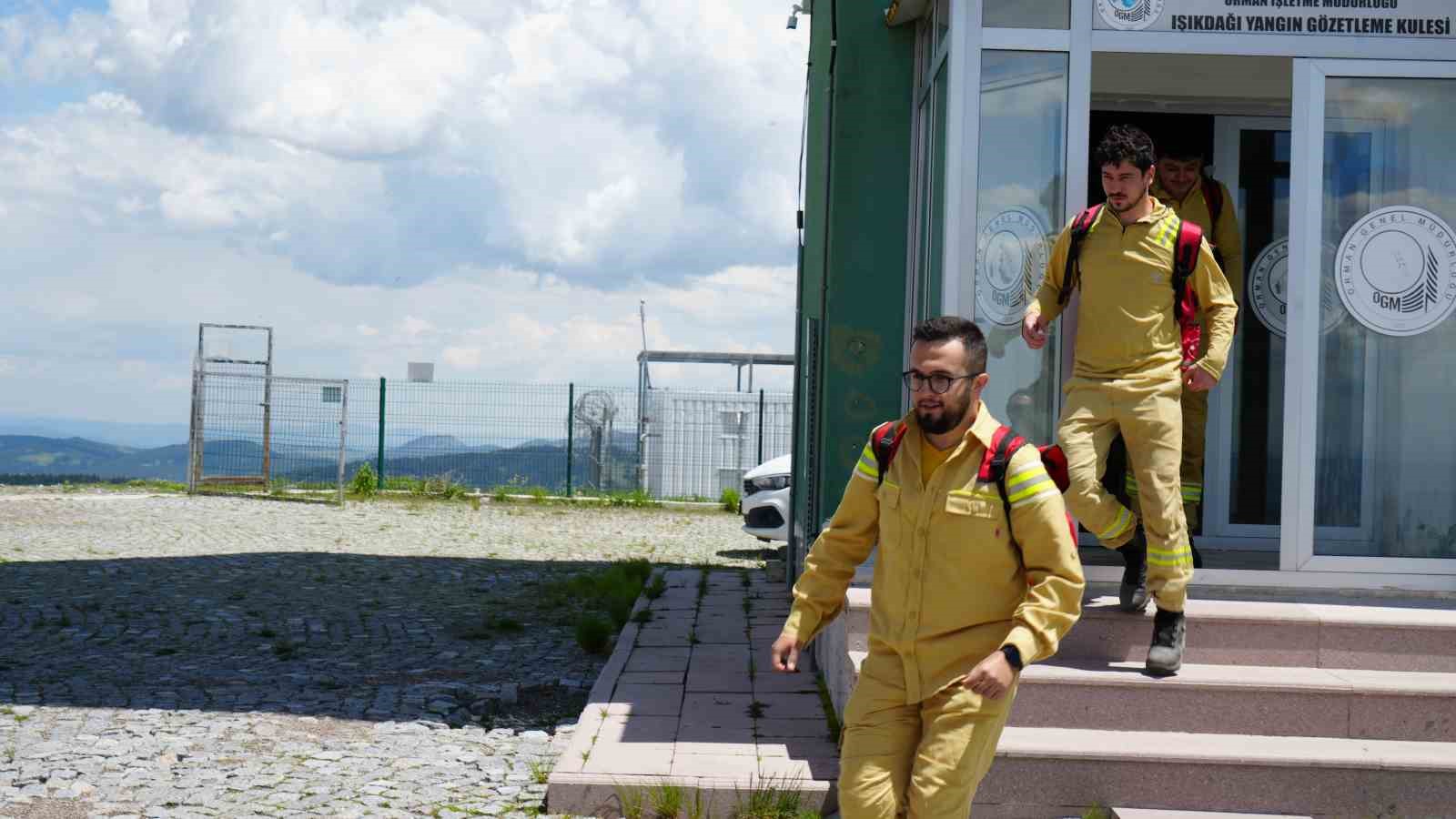 Türkiye’nin orman nöbeti başladı: 2020 rakımdaki kulede 7/24 nöbet tutuluyor